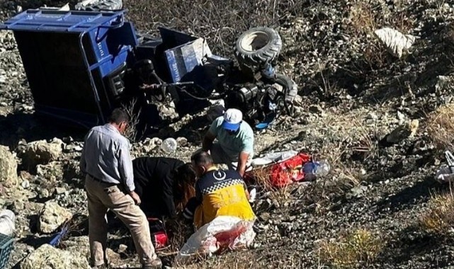 Sivas’ta çapa motoru şarampole yuvarlandı: 1 ölü 1 yaralı