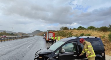 Susurluk'ta trafik kazasında 3 kişi yaralandı