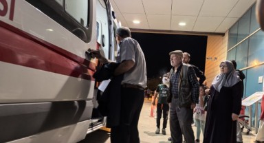 Tarlada köstebek tabancası patladı: 1 yaralı