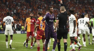 UEFA, Muslera'ya 3 maç men cezası verdi