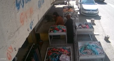 Urfa'da mağazadaki hırsızlık kaydedildi