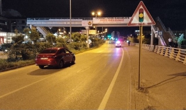 Yolun karşısına geçen 11 yaşındaki çocuğa otomobil çarptı