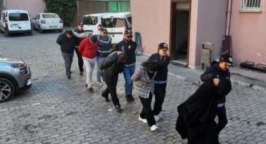 3 ilde fuhuş operasyonu: 5 gözaltı