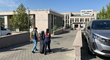 72 suç kaydı, 55 yıl hapis cezası bulunan kadın yakalandı