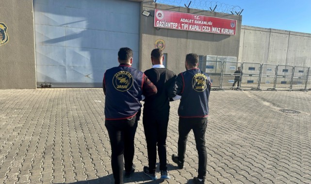 Adam öldürme suçundan aranan firari yakaladı