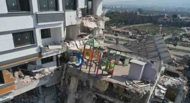 Adana'da 2 kişinin can verdiği apartmanda mühendisten 'kolon kesildi' iddiası