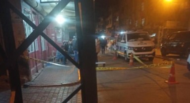 Adana'da arkadaşların küfürleşmesi kanlı bitti