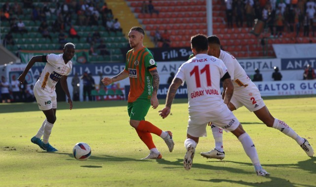 Alanyaspor: 1 Antalyaspor: 2