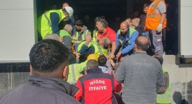 Asansör boşluğuna düşen şef yaralandı