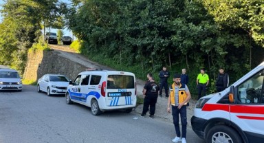 Babasını bıçakla öldürdü, annesini yaraladı