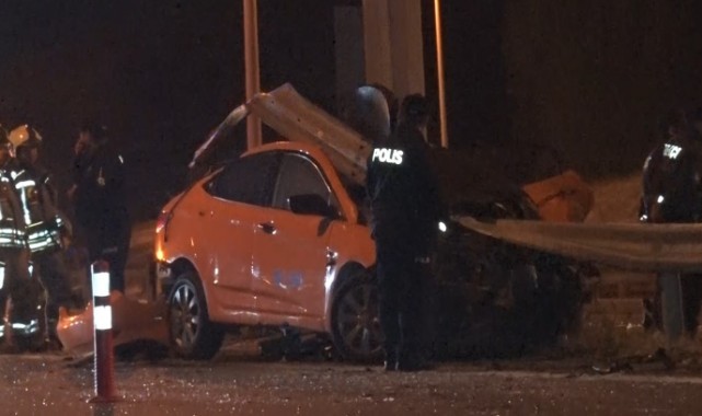 Başkent'te kontrolden çıkan taksi bariyerlere saplandı: 1 ölü