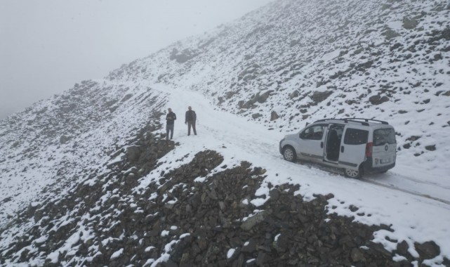 Bayburt’ta kar yağışı etkili oldu, göçerlerin köylere göçü başladı