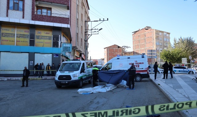 Beton pompa aracının çarptığı yaşlı adam hayatını kaybetti