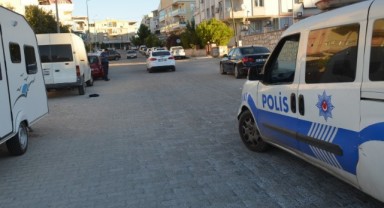Boşanma aşamasındaki eşini çocuklarının gözü önünde öldürdü