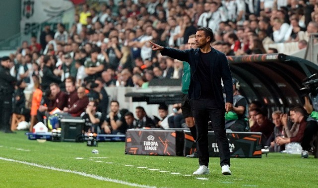 Bronckhorst, Eintracht Frankfurt’a yine kaybetti