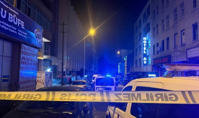 Eğlence merkezinde kadını öldürdükten sonra kendini vurdu