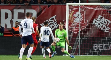 Fenerbahçe, Twente deplasmanında 1 puan aldı