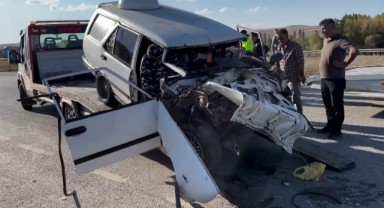 Fiat Tofaş hurdaya döndü: 2 ağır yaralı