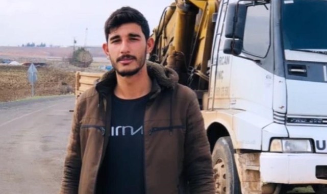Hilvan'da ailesinden habersiz silah alan genç, kazara kendisini vurdu