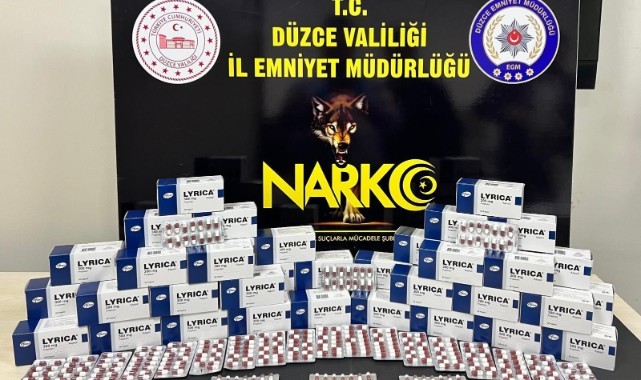 İki ayrı operasyonda 3 bin 684 adet sentetik ecza ele geçirildi