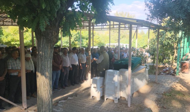 Kamyonetin çarptığı 16 yaşındaki lise öğrencisi hayatını kaybetti
