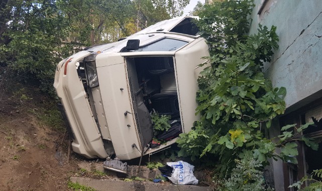 Karabük'te devrilen minibüsteki 7 çocuk yaralandı