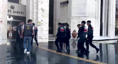Kayınvalidesini ve baldızını öldüren, eşini ve kayınpederini de yaralayan zanlı tutuklandı