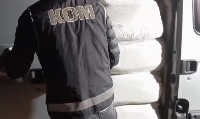 Kayseri'de 1 ton 760 kilo kaçak tütün ele geçirildi
