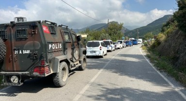 Kendisini borçlandırdığı iddiasıyla eşini tüfekle öldürdü