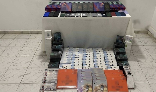 Komşu ilde 1 milyon TL değerinde telefon ve aksesuar ele geçirildi
