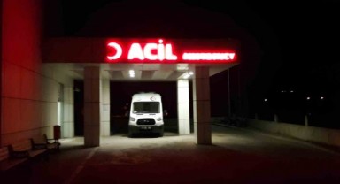 Kontrolden çıkan otomobil bariyerlere çarptı: 2 yaralı