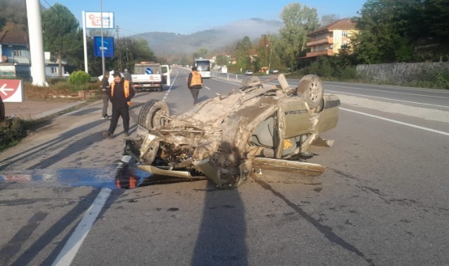 Kontrolden çıkan Tofaş takla atıp ters döndü
