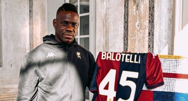 Mario Balotelli, Genoa'ya imza attı