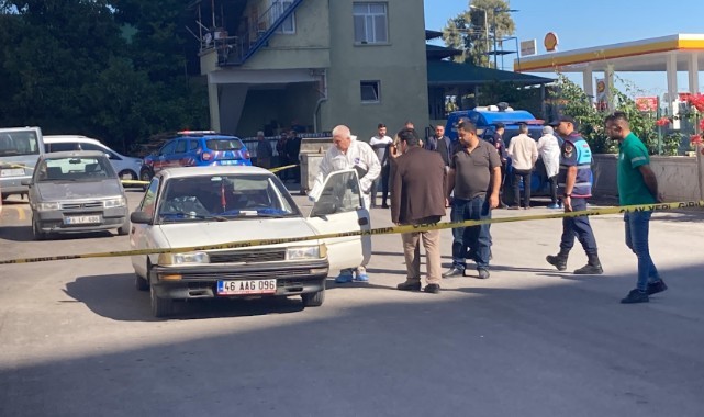 Mersin'de karısını öldürüp intihar etti