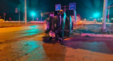 Minibüs ile cip çarpıştı: 3 yaralı