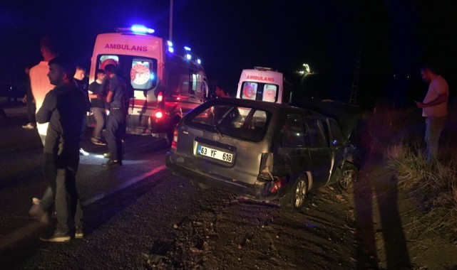 Otomobil kamyonetle çarpıştı: 5 yaralı