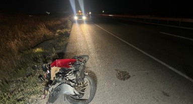 Otomobilin çarpıp kaçtığı motosikletin sürücüsü öldü