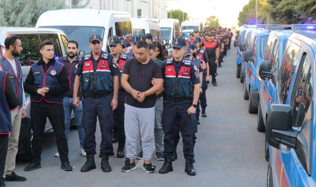 Sahte ilanlarla 20 milyon lira vurgun yapan çete çökertildi: 66 gözaltı