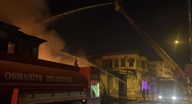 Tarihi konakta çıkan yangın söndürüldü