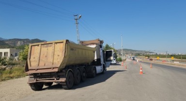 Tırla çarpışan motosikletin sürücüsü öldü