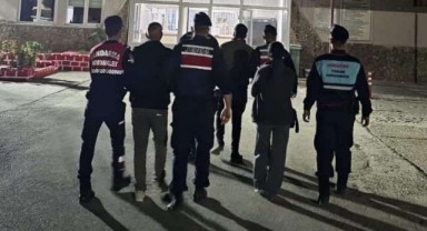 Uyuşturucuyu sattığı esnada suçüstü yakalandı