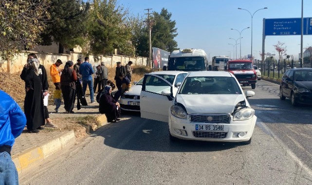 Adıyaman'da 4 araç bir birine girdi