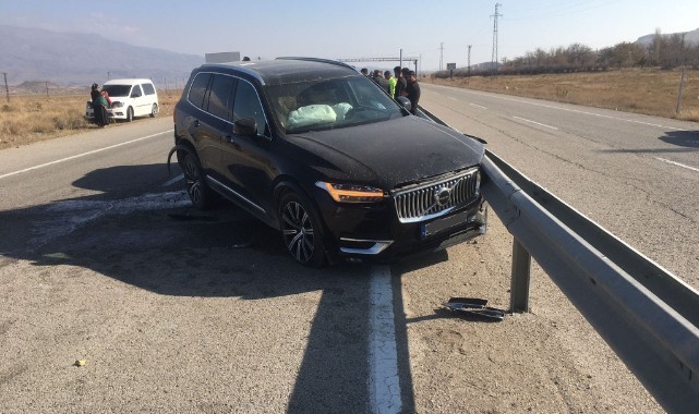 Ağrı’da trafik kazası: 3 yaralı