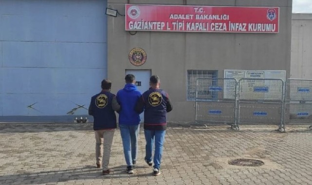 Aranan dolandırıcı JASAT baskınıyla yakalandı