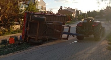 Balıkesir'de traktör römorku devrildi: 5 yaralı
