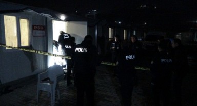 Bıçakla saldıran oğlunu tüfekle sırtından vurdu