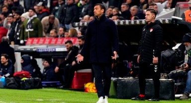 Bronckhorst, yerli oyuncuları tercih etmiyor