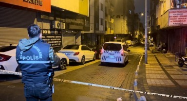 Cadde ortasında silahlı saldırı: 2 yaralı