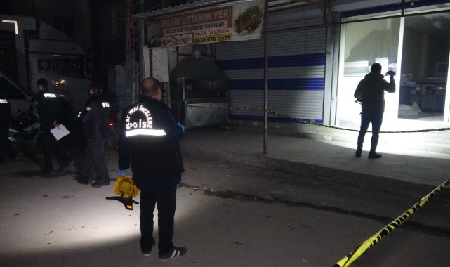 Ekmek imalathanesine silahlı saldırı: 4 yaralı