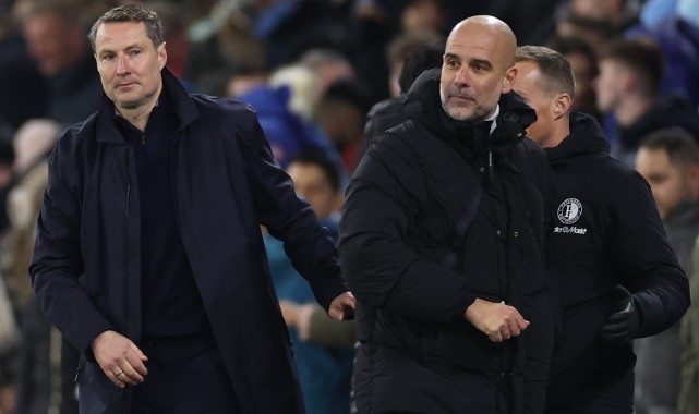 Guardiola, Feyenoord beraberliğine sinirlendi, kendine zarar verdi